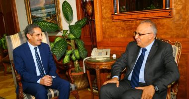 وزير الرى يبحث مع محافظ الغربية موقف المشروعات وإزالة التعديات