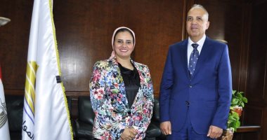 وزير الرى يبدأ ترتيب ملفات تطوير منظومة الموارد المائية والتعاون مع "حوض النيل".. هانى سويلم: ملف التغيرات المناخية يحظى بالأولوية بالتعاون مع الزراعة.. وقمة المناخ فرصة لتعريف العالم بمشاكل الفقر المائى‬‬