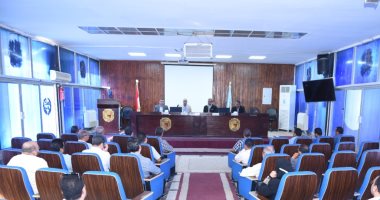 رئيس جامعة سوهاج يناقش الخطة التدريبية لأعضاء هيئة التدريس على منصة "ثينكى"