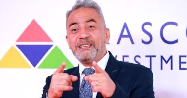 صبرى فواز: ما عنديش أزمة مع مصطفى كامل وشرحت له وجهة نظرى وأثنيت على قراره