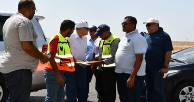 محافظ جنوب سيناء يتفقد أعمال تطوير الميادين الجديدة والممشى السياحى