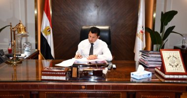 وزير الرياضة يباشر مهام عمله من مقر الوزارة بالحى الحكومى بالعاصمة الإدارية