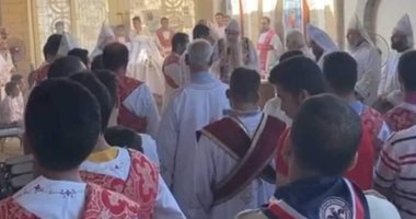 كنيسة الأنبا بيشوى بالمنيا الجديدة تشهد أول قداس بعد نشوب حريق أمس 
