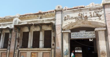 تطوير حلقة السمك بالإسكندرية لأول مرة فى تاريخها منذ 200 عام بـ230 مليون جنيه.. الانتهاء من 65% من أعمال التطوير.. المشروع يضم سوقًا حضاريًا وجراجًا ومطاعمًا.. والمحافظ يؤكد الحفاظ على المبنى التراثى.. صور