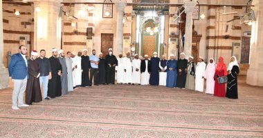 علماء جزر القمر يشيدون بتطوير مسجد الإمام الحسين.. صور 