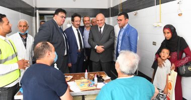 محافظ قنا يتفقد فعاليات قافلة جامعه طنطا الطبية بمستشفى قنا العام 