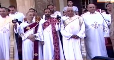 كنيسة العذراء بالمنيا تصلى القداس الإلهى على ضحايا حريق كنيسة أبو سيفين