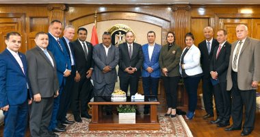 وزير الصناعة: نعمل على جذب الاستثمارات الصناعية لزيادة المساهمة بالناتج الإجمالى