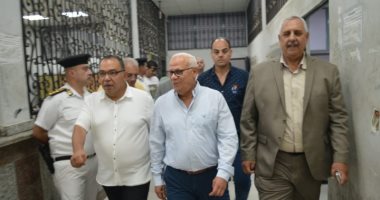 محافظ بورسعيد يتفقد مجمع المنطقة الحرة ومركز الخدمات الاستيرادية.. صور