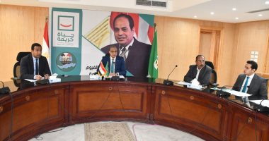 حياة كريمة بالفيوم.. المحافظ يكلف الأبنية التعليمية بسرعة إنهاء التراخيص للمدارس