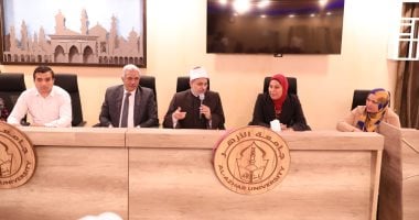 القائم بأعمال رئيس جامعة الأزهر يلتقى متدربى برنامج فرصة ويشيد بالتعاون مع التضامن
