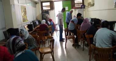 رئيس جامعة سوهاج: إقبال كبير لطلاب المرحلة الثانية من الثانوية العامة للتسجيل