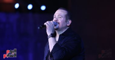 هشام عباس لـ"اليوم السابع": مهرجان القلعة له مكانة خاصة فى قلبى ومبسوط وسط جمهورى.. صور
