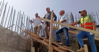 نائب محافظ أسوان يتابع مشروعات حياة كريمة فى قطاع المياه والصرف.. صور