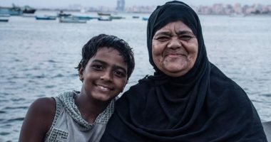 دفتر ذكريات.. "إسلام" من الإسكندرية يوثق بعدسته الحياة اليومية للشارع السكندرى