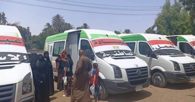 حياة كريمة.. قافلة طبية مجانية للكشف على أهالى منطقة الجزيرة بأسوان "صور"