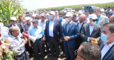 وزير الزراعة ومحافظ كفر الشيخ يطلقان فعاليات يوم الحقل السنوى للذرة والأرز.. القصير يوجه بتوفير تقاوى المحاصيل بأسعار مناسبة.. ويؤكد: توجيه رئاسى بالتوسع فى التقاوى المعتمدة والبحوث التطبيقية لزيادة الإنتاج
