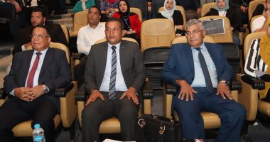 شعبة الصيادلة بالغرفة التجارية تنظم مؤتمر الصيادلة الطبى الأول ببنى سويف.. صور