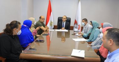 نائب محافظ سوهاج يتابع سير العمل ومعدلات الأداء بإدارة خدمة المواطنين