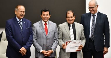 وزير الشباب والرياضة يُكرم منتخب ناشئات اليد الحاصل على المركز السابع ببطولة العالم بمقدونيا 
