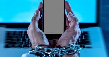 لو حاسس بالوحدة.. بدائل مفيدة لمواقع التواصل الاجتماعى تشعرك بالراحة