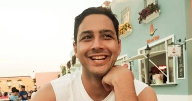 بره الملعب.. خالد نور لاعب اليد: هوايتى تصميم فساتين السهرة وبحب عمرو دياب