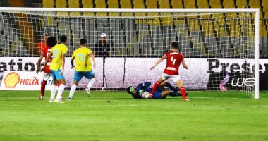 كلاسيكو الأهلي والإسماعيلي يقتسم نقاطه على الفريقين.. الأحمر يفقد آخر أمل للمنافسة على الدوري ويترك الصراع للزمالك وبيراميدز.. سواريز يواصل إهدار النقاط.. والجمل يستفيد بنقطة تبعده رسميا عن صراع الهبوط
