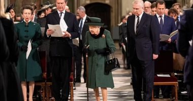 الأمير أندرو يجرى محادثات مكثفة مع الملكة إليزابيث طالبا العودة لمناصبه الملكية