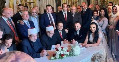 كرم جبر يحتفل بعقد قران ابنته على نائب محافظ الدقهلية