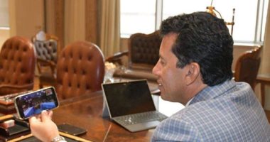 وزير الرياضة يهنئ شباب الطائرة بلقب بطولة إفريقيا