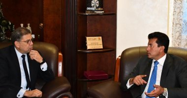 وزير الرياضة يلتقي رئيس الاتحاد المصرى للشراع لمناقشة خطة الاتحاد الفترة المقبلة 
