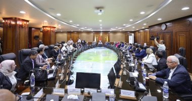 وزير التعليم العالى: جامعة بنى سويف تتميز بمكانة علمية فى مجال البحث العلمى