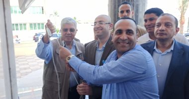 وزير التعليم العالى ومحافظ بنى سويف يفتتحان معهدين للتمريض والعلوم الصحية
