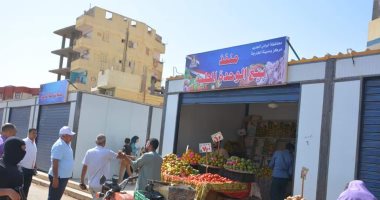 محافظ الوادى الجديد يتفقد أعمال تطوير الأسواق والخدمات الصحية بالخارجة