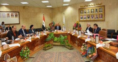 رئيس جامعة أسيوط يوجه بفتح مقرات مكاتب التنسيق الإلكترونى 