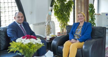 وزير البيئة: الالتزام بالاشتراطات البيئية يزيد من القدرة التنافسية للمنتج المصرى