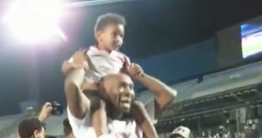 تليفزيون اليوم السابع يرصد لحظة تسليم الدرع للزمالك.. ورقص شيكابالا مع آدم (فيديو)