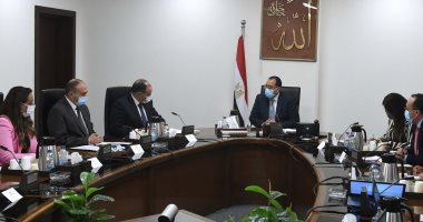 رئيس الوزراء: قطاع الصناعة يحظى باهتمام ومتابعة دورية من قبل الرئيس السيسى