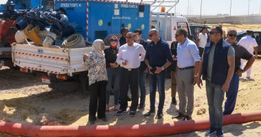إصلاح كسر مفاجئ فى ماسورة مياه رئيسية فى القبارى غرب الإسكندرية