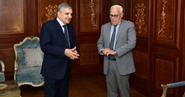 محافظ بورسعيد يشيد بجهود هيئة قناة السويس فى المشروعات التنموية العملاقة
