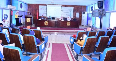كلية التمريض بسوهاج تنظم ملتقى الخريجين الأول بعنوان "اكتشف مسارك المهنى"