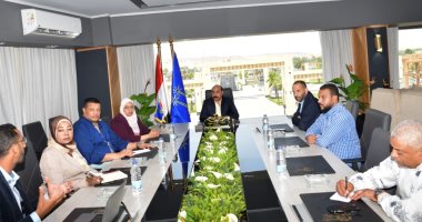 محافظ أسوان يكشف عن مقترح لإقامة قرية بيئية وترفيهية سياحية