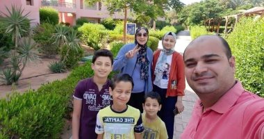 أم لـ4 أبناء.. حلم أكبر طالبة بالثانوية العامة يتحقق بعد التحاقها بالحقوق ..صور