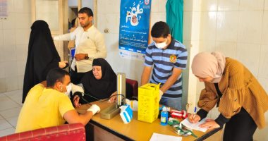 حياة كريمة.. الكشف على 2274 حالة فى 15 تخصصا وصرف العلاج مجانا بكفر الشيخ