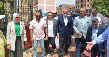 محافظ القليوبية يفتتح ويتفقد 10 مشروعات بتكلفة 274 مليون جنيه.. صور