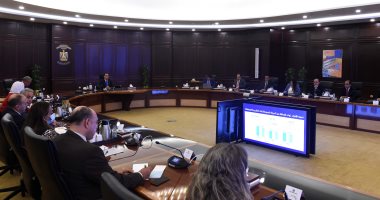 رئيس الوزراء يترأس اجتماع لجنة العدالة الاجتماعية