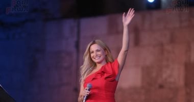 تانيا قسيس تغنى لـ فيروز بحفل مهرجان القلعة
