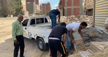 إيقاف الأعمال وإزالة الدور السادس العلوى لعقار مخالف بحملة بحى غرب المنصورة