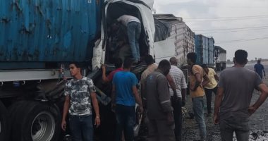 مصرع شخص وإصابة 2 آخرين فى حادث تصادم سيارتين نقل بالشرقية