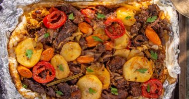 طريقة عمل ورقة اللحمة.. وجبة كاملة سهلة التحضير